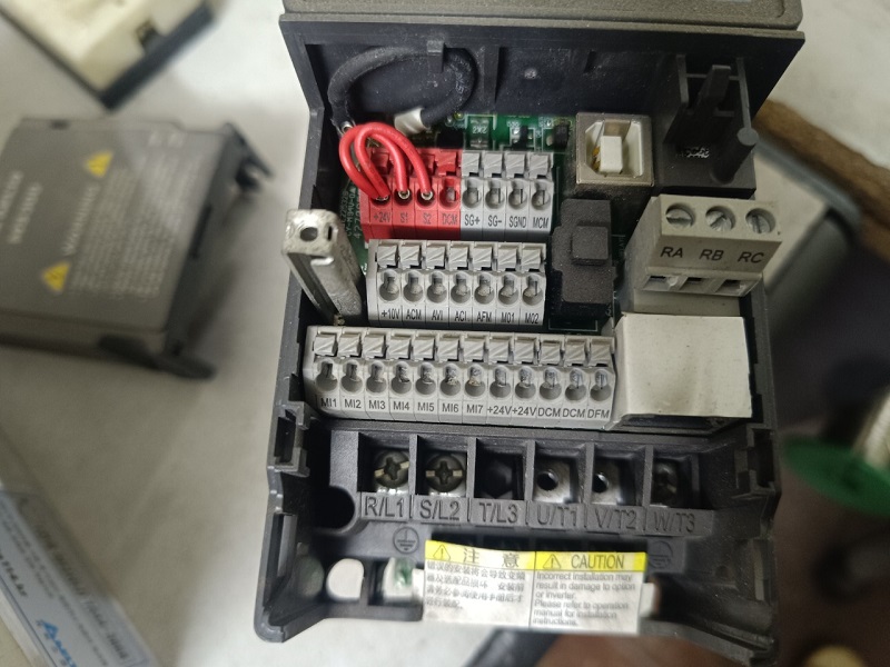 Sơ đồ chân biến tần Delta MS300