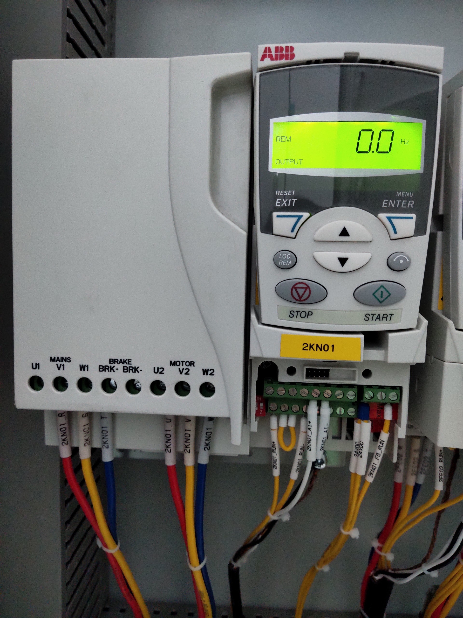 Bảng điều khiển biến Tần ABB ACS355
